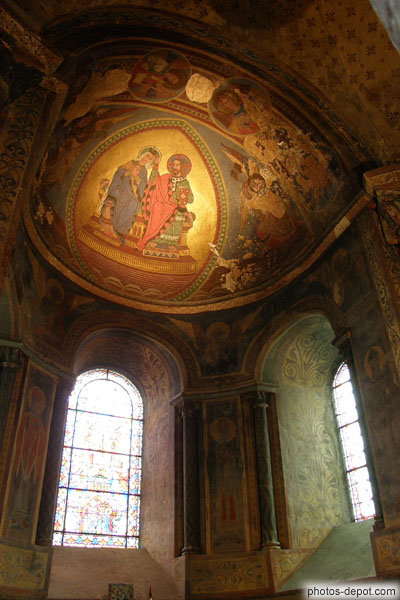 photo de Voute peinte à fresques, couronnement de la Vierge