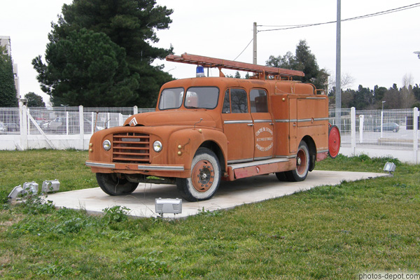 photo de Vieux camion de Pompiers