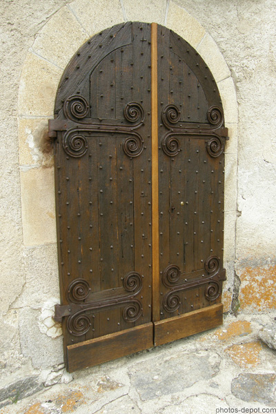 photo de Pentures sur porte de l'église