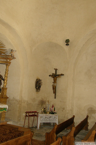 photo d'intérieur de l'église