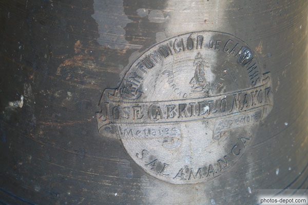 photo de cloche fondue à Salamanque