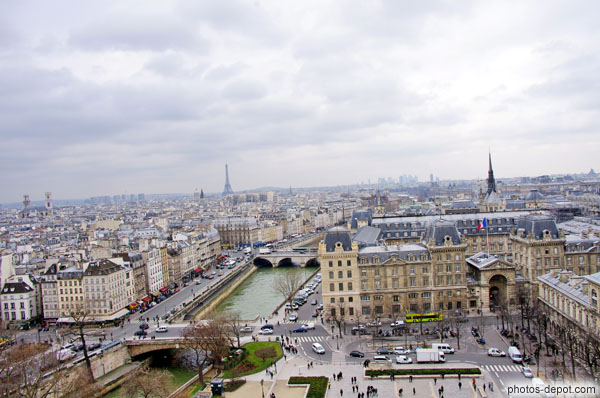 photo de Paris et la Seine vue de la Cathédrale