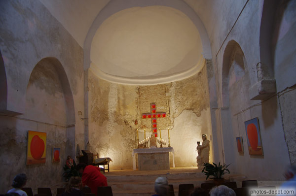 photo de chapelle romane