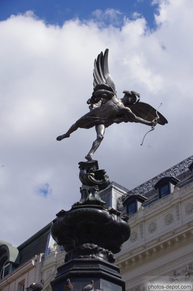 photo d'ange de l'amour a Piccadilly Circus