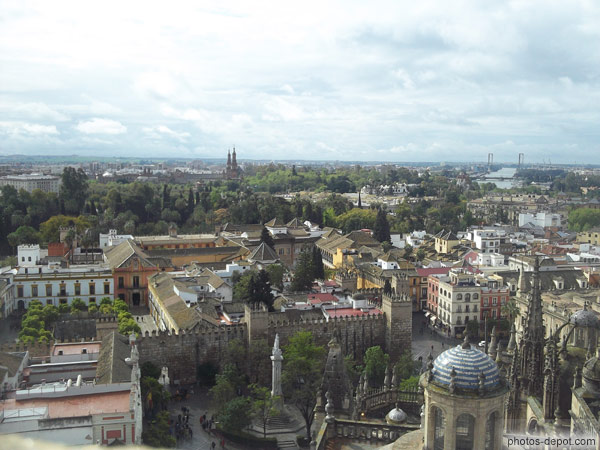 photo de la ville vue de la Catedral de Santa María