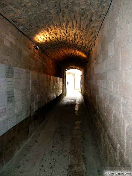 photo de tunnel d'entrÃ©e
