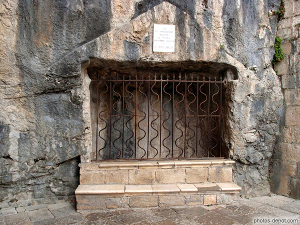 photo de tombeau de St Amadour