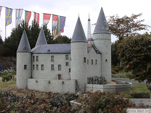 photo de Belgique, Celles, Chateau moyennageux de Veves XVe