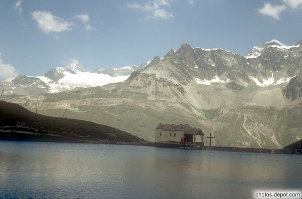 photo de lac Noir et chapelle