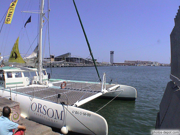 photo de Catamaran sur le port