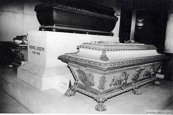 photo de Tombeau de Francois Joseph, crypte impériale des Capucins