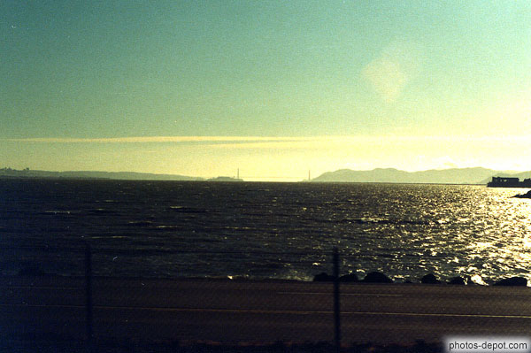 photo de Golden Gate à l'horizon