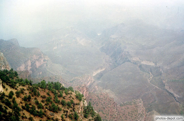 photo de La brume envahi le grand canyon