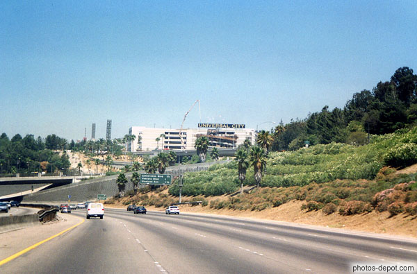 photo d'Universal Studios, Universal City depuis l'autoroute