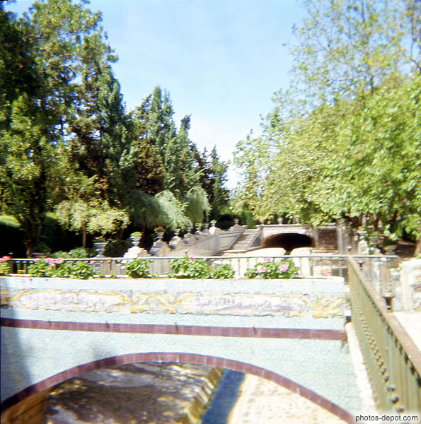 photo de pont sur jardins
