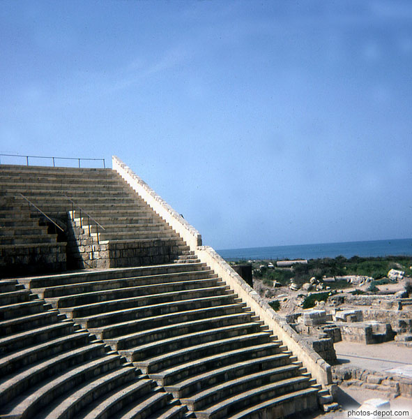 photo de Theatre Romain Caesarea National Park