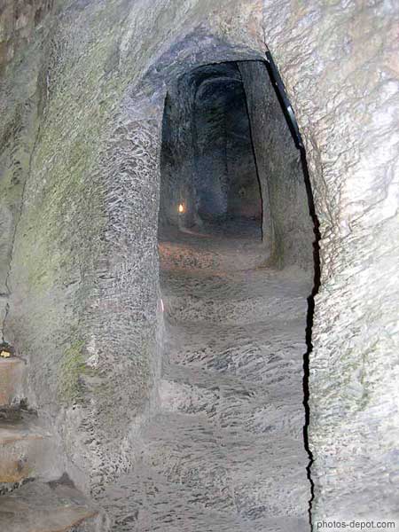 photo d'escalier taillé dans le roc