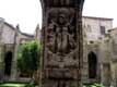 Marie portée au ciel tronant sur une coonne faisant face à la sortie de la cathédrale sur le cloître / France, Languedoc Roussillon, Narbonne