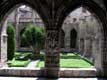 Sortie de la cathédrale: on tombe sur le magnifique cloître / France, Languedoc Roussillon, Narbonne