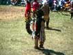 Costume aux plumes dans le dos comme des ailes / Canada, Kahnawake