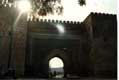 La porte Bab el-Khemis (XVIIIe siècle), une des portes monumentales donnant accès à la médina et à la cité impériale de Meknès