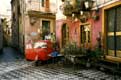 Typique pizzeria et mini-camionette rouge / Sicile, Taormina