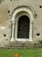 Beau portail roman de marbre du prieuré