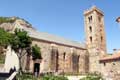 Belle église romane de Pierre de granit à haute tour carrée / France, Languedoc Roussillon, Coustouges