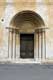 Portail de l'église à trois archivoltes / France, Languedoc Roussillon, Espira de l'Agly