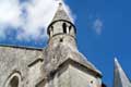 Une des deux tourelles de la facade de l'église / France, Poitou, Aulnay de Saintonge