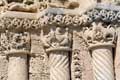 Chapiteaux sculptés du portail sud / France, Poitou, Aulnay de Saintonge