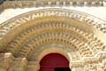Magnifiques voussures finement sculptées du portail sud / France, Poitou, Aulnay de Saintonge