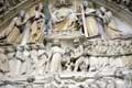 Détail du portail du jugement dernier : St Michel pesant les âmes / France, Paris, Cathedrale Notre Dame