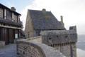 Batisse sur tour du mur d'enceinte / France, Normandie, Mont St Michel