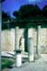 Colonnes et statue greco-romaine, ruines, Vaison la Romaine / France, Provence