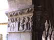 Scène de chevalerie sur chapiteaux des colonnes du cloître / France, Languedoc Roussillon, Elne